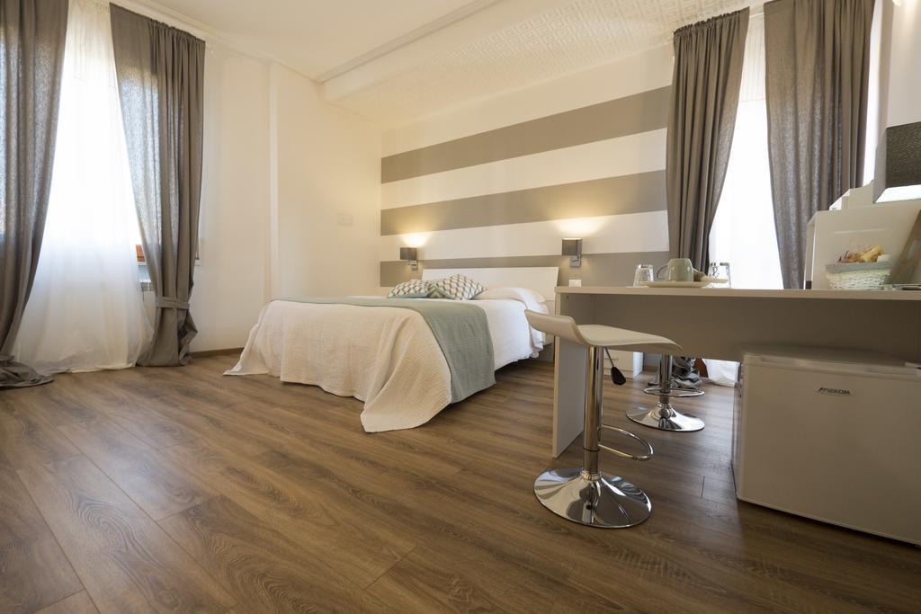 Suite Simonetta Sarzana Exterior foto